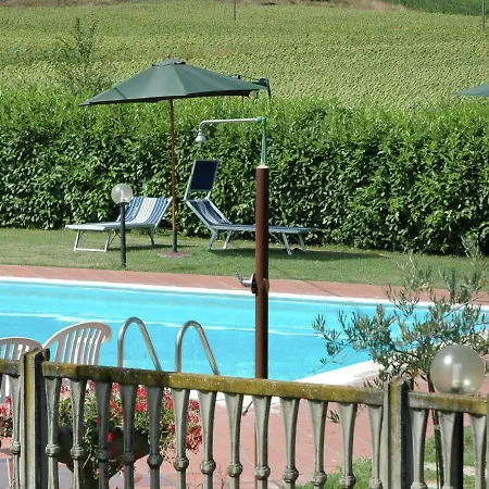 Quaint In With Swimming Pool 度假居 *