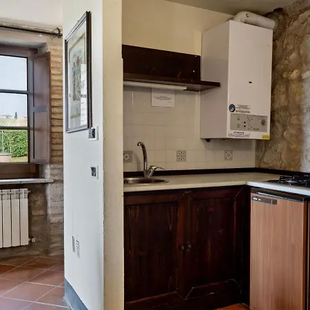 Quaint In With Swimming Pool 度假居 马焦内