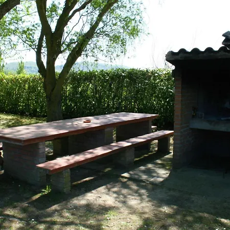 Quaint In With Swimming Pool Semesterbostad