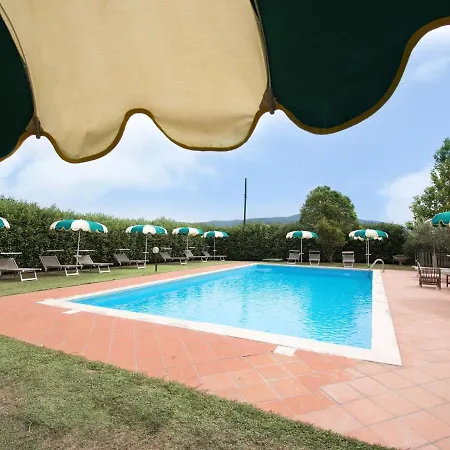 度假居 Quaint In With Swimming Pool *